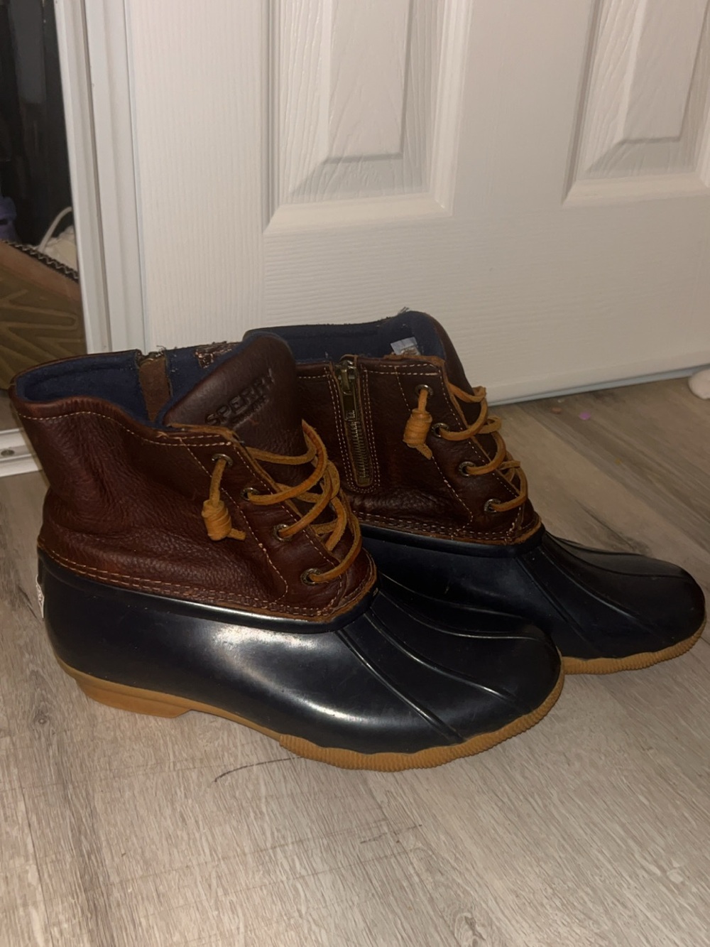 Sperry Black Rubber & Brown Leather Women’s Duck Boots - Picture 2 of 2